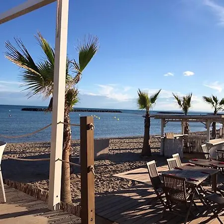 Pres De Avec Piscine Partagee Сasa de vacaciones Vias