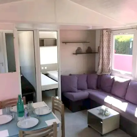 Pres De Avec Piscine Partagee Сasa de vacaciones