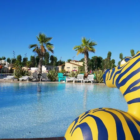 Holiday home Pres De Avec Piscine Partagee Vias