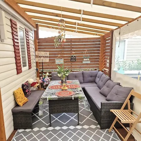 Pres De Avec Piscine Partagee Tatil Evi Vias
