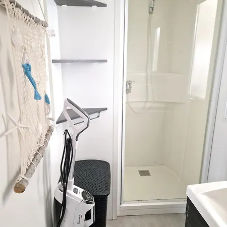 Pres De Avec Piscine Partagee Vias