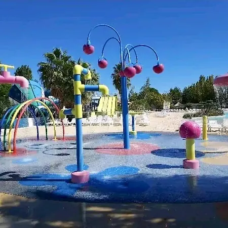 Pres De Avec Piscine Partagee