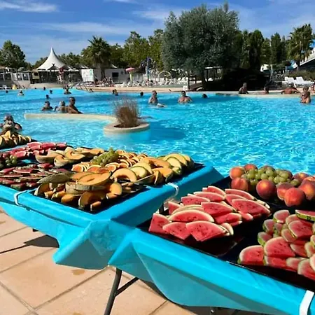 Pres De Avec Piscine Partagee