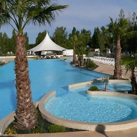 Tatil Evi Pres De Avec Piscine Partagee Vias