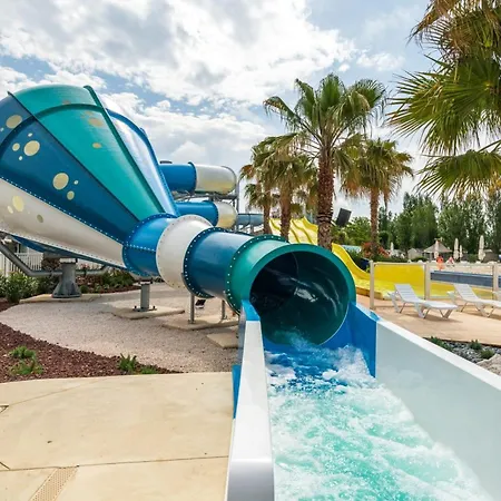 Pres De Avec Piscine Partagee Tatil Evi