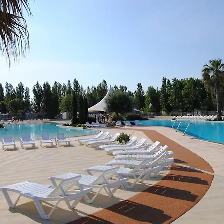 Pres De Avec Piscine Partagee Tatil Evi
