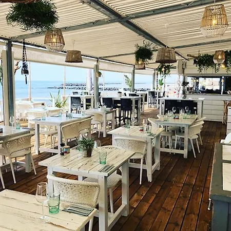 Pres De Avec Piscine Partagee بيت للعطل