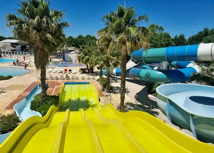 Près De Avec Piscine Partagée