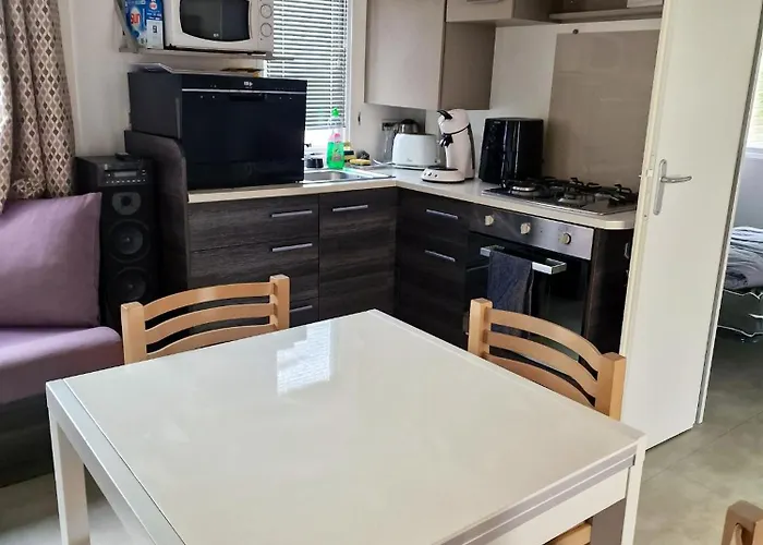 Casa vacanze Près De Avec Piscine Partagée