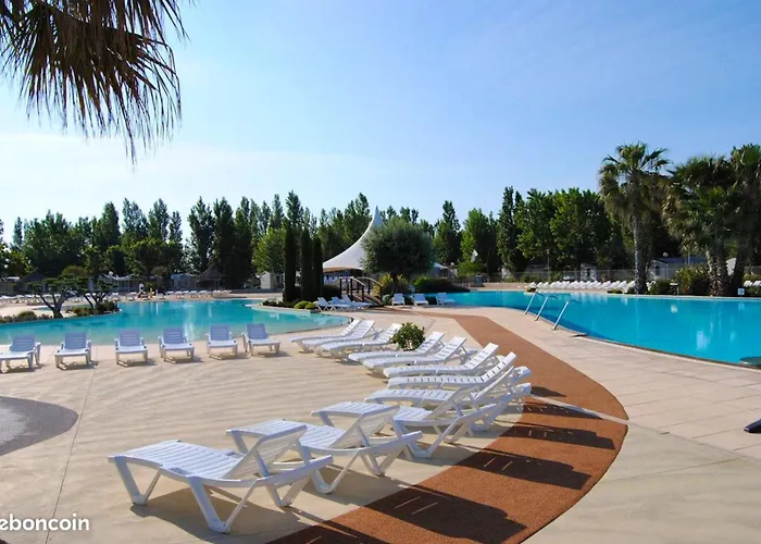 Près De Avec Piscine Partagée *
